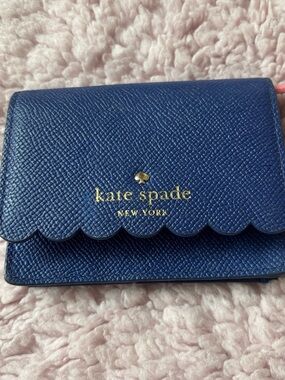 Kate Spade New York Scalloped Card Case NWOT